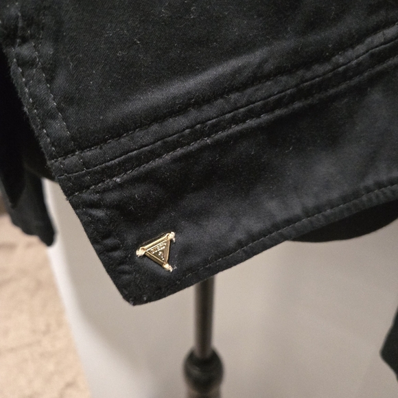 Guess black jacket - Picture 9 of 10